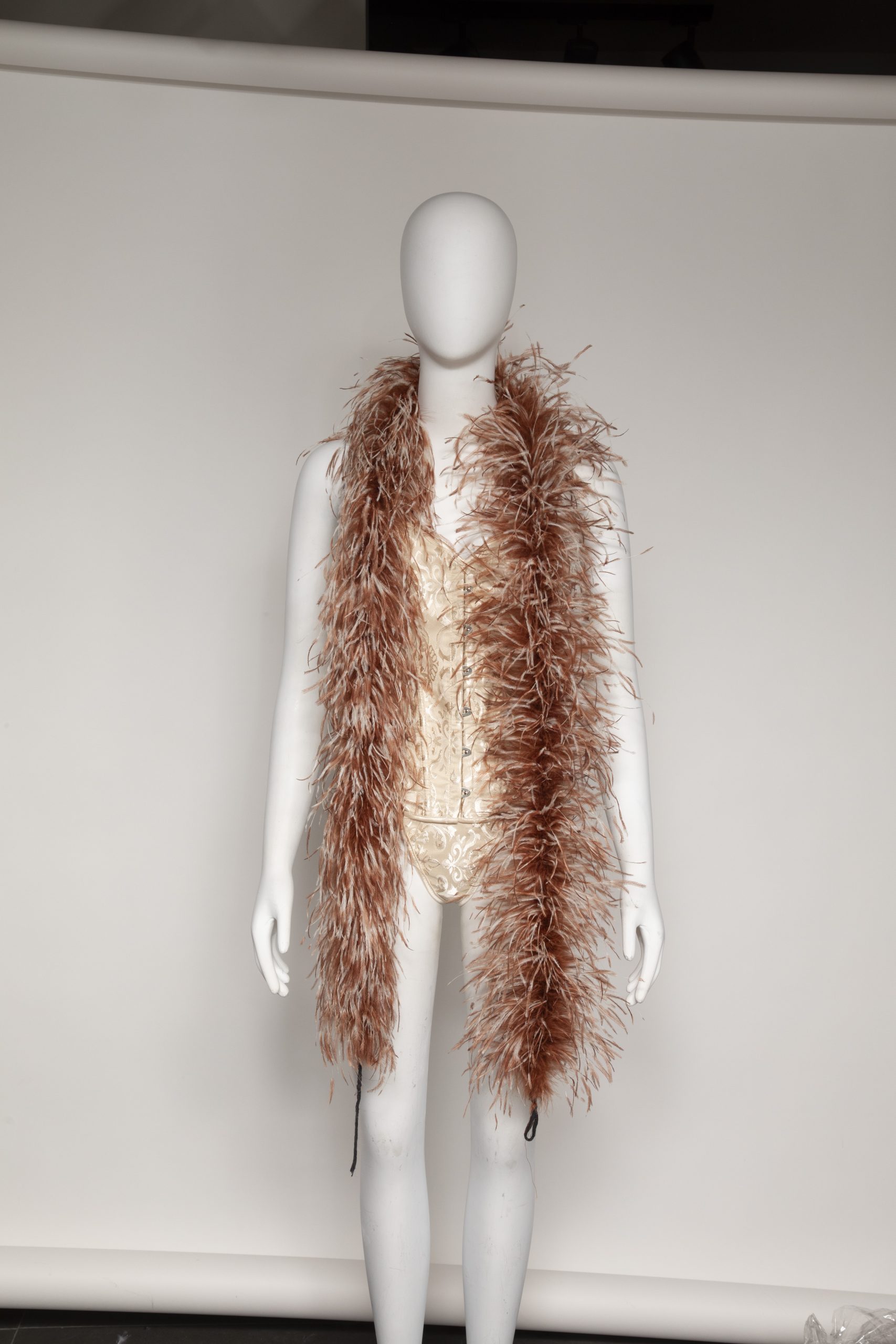 צעיף יען 4 פליי חום בז