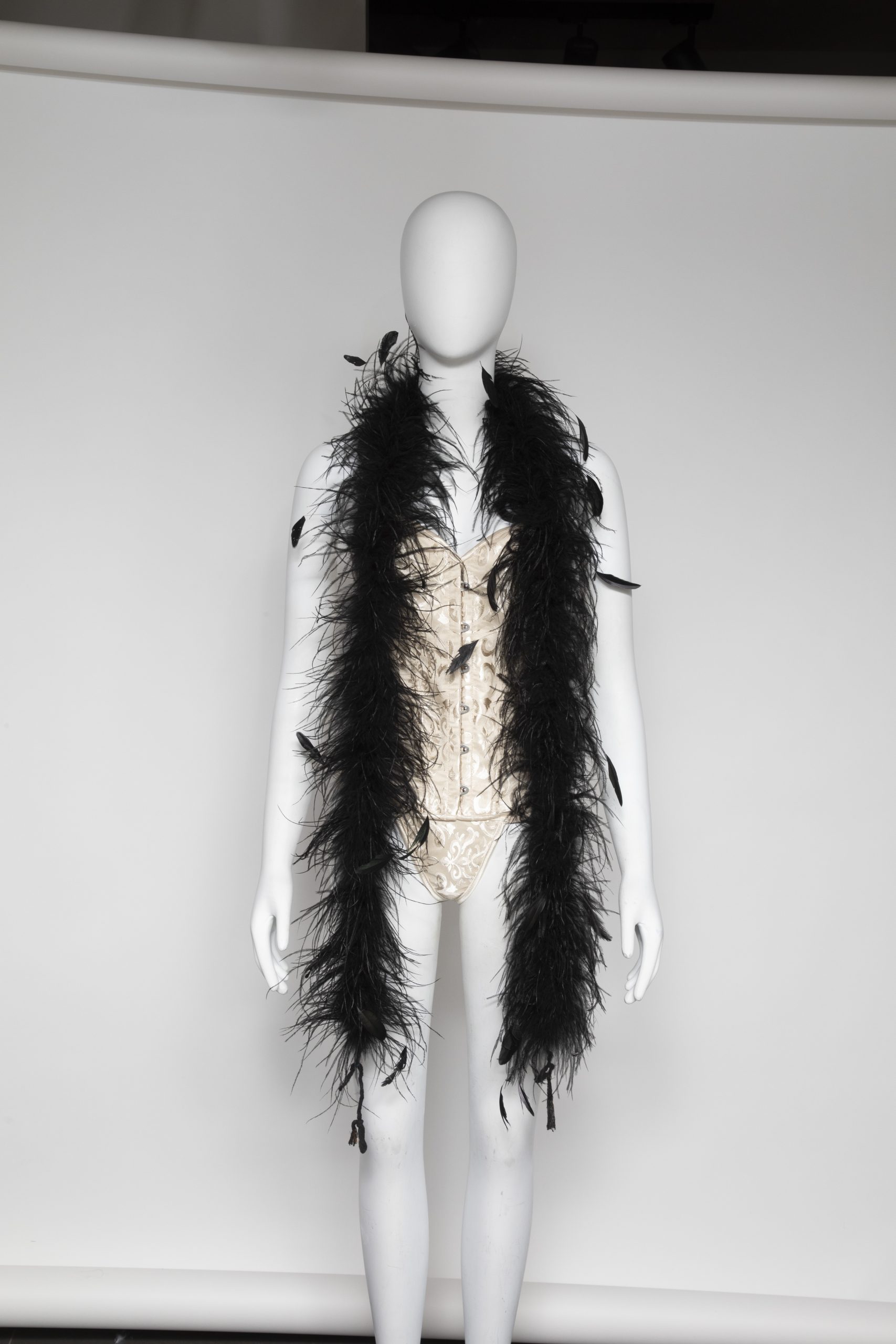 צעיף יען 4 פליי טיפות שחור