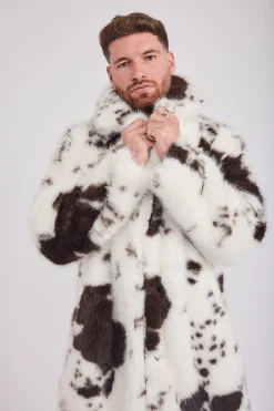 The Coat NH + בלי כובע פרה חום לבן